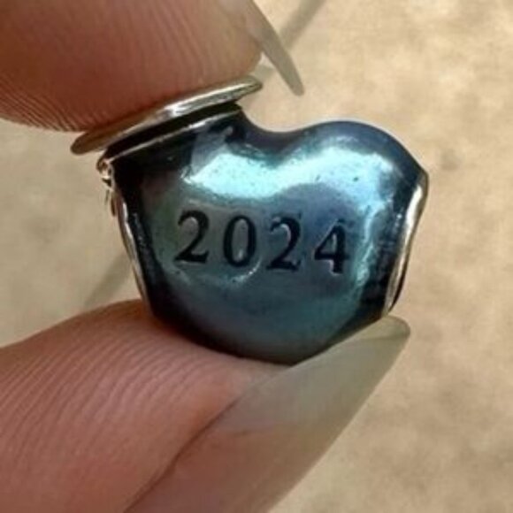 NWOT Graduation 2024 Blue Silver Heart Pandora - Picture 5 of 5
